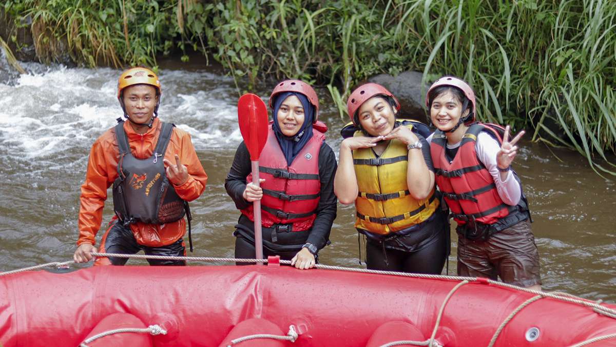 Fave Hotel Surabaya Part II Rafting Pacet