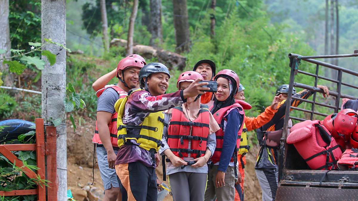 Tim Mba Lestari Surabaya by Improve Vision Adventure