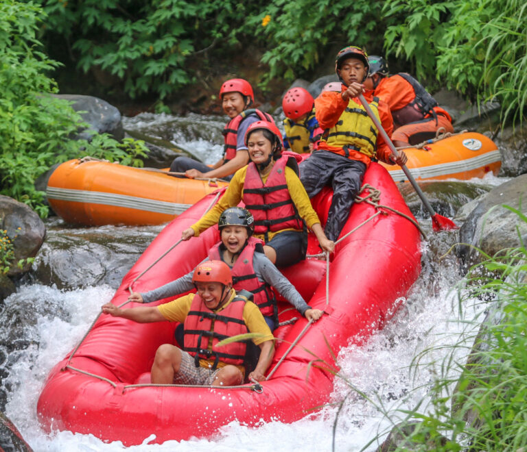 Ibu Sri Puji Astuti Rafting Pacet Tos Adventure Welirang Trip