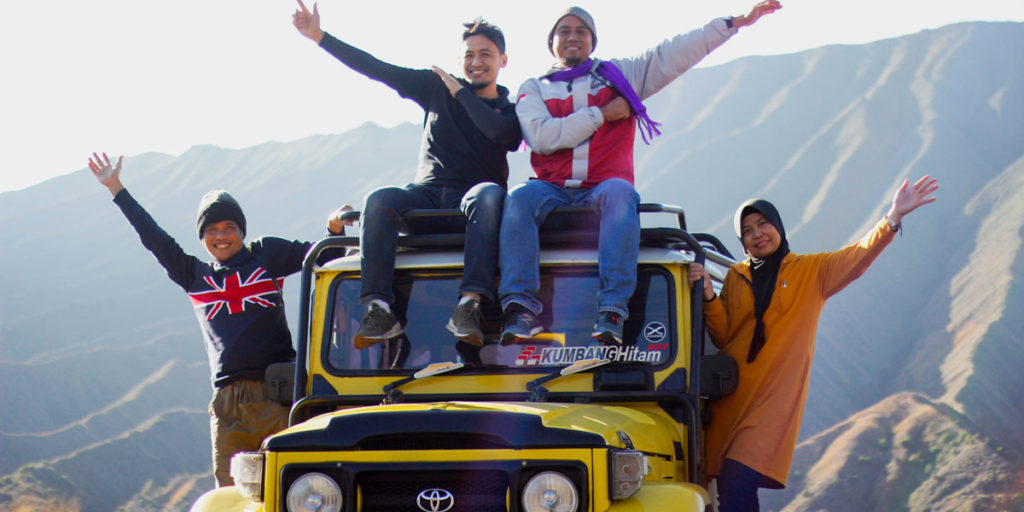 sewa mobil surabaya Bromo-traveling-rent-car-reborn-tos-adventure