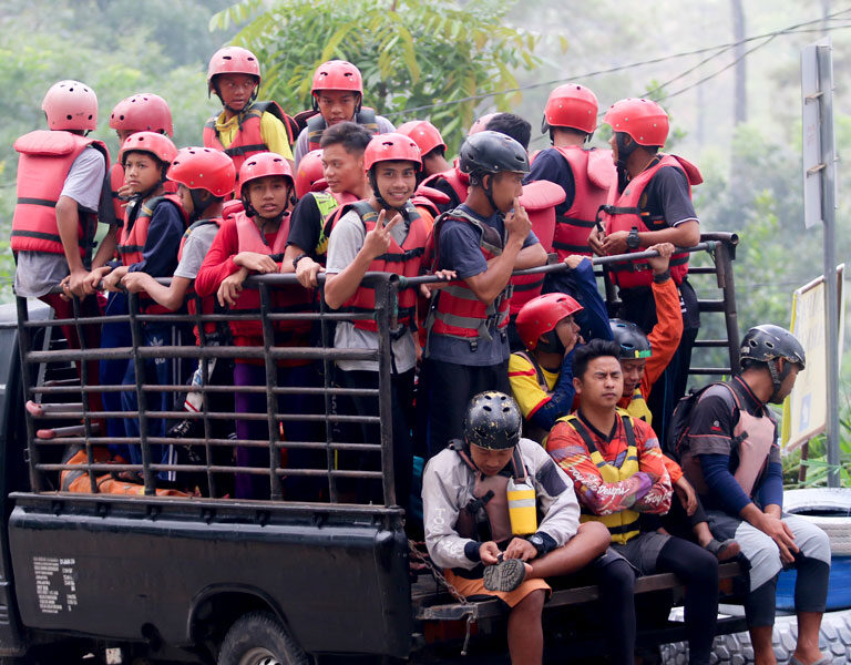 Rafting-tos-adventure-pacet-mojokerto-5-desember