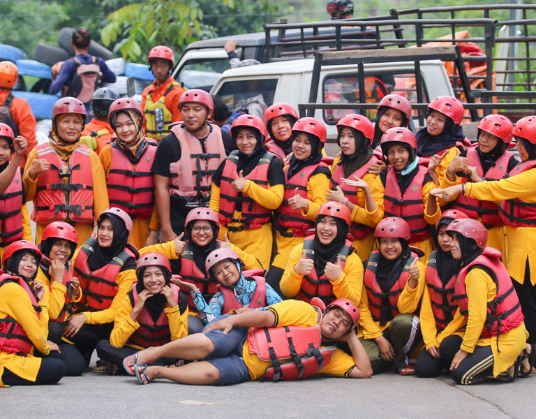 Rafting-tos-adventure-pacet-mojokerto-puskesmas-baureno-bojonegoro