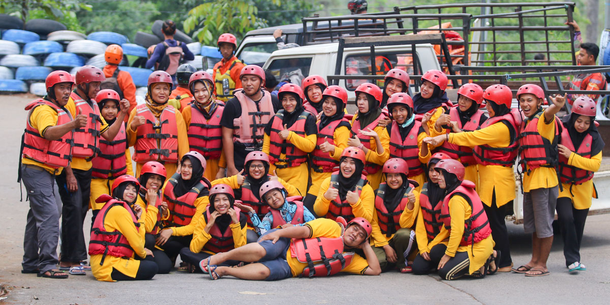 Rafting-tos-adventure-pacet-mojokerto-puskesmas-baureno-bojonegoro