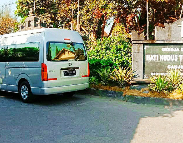 bu-iin-jogja-ganjuran-hiace-tos-adventure