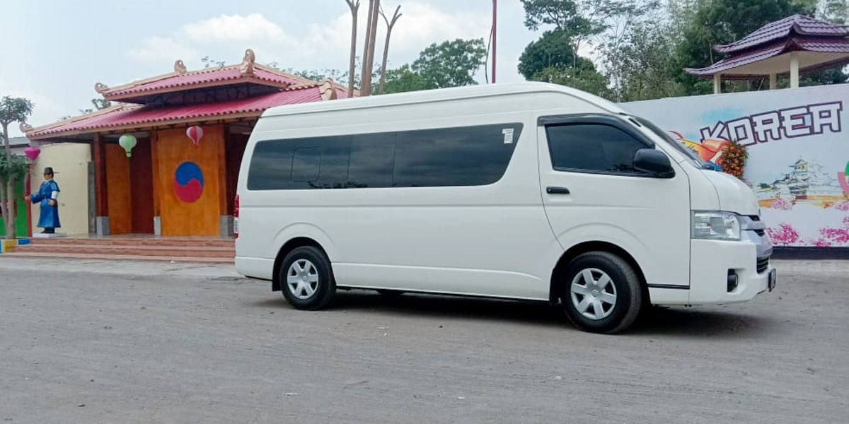 hiace-putih-drctrans-kediri