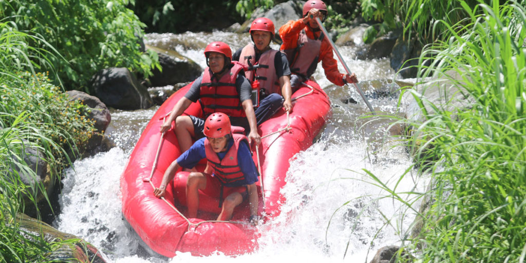 Arung jeram terdekat pak-slamet-gresik-tos-adventure