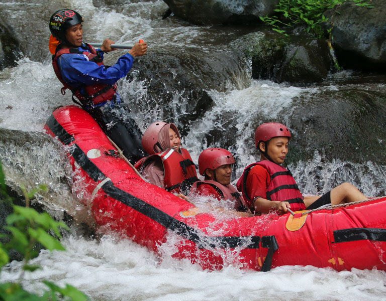 pertanahan-kota-kediri-Rafting-arjuno-tos-adventure-pacet-mojokerto