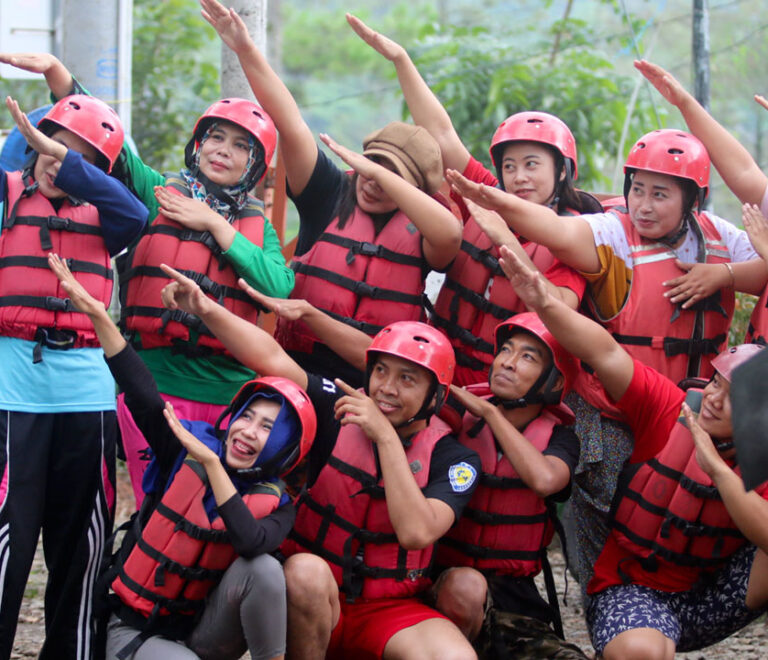 Pacet Surganya Arung Jeram PRUDENSIAL-LAMONGAN-RAFTING-DI-PACET-MOJOKERTO-JAWA-TIMUR