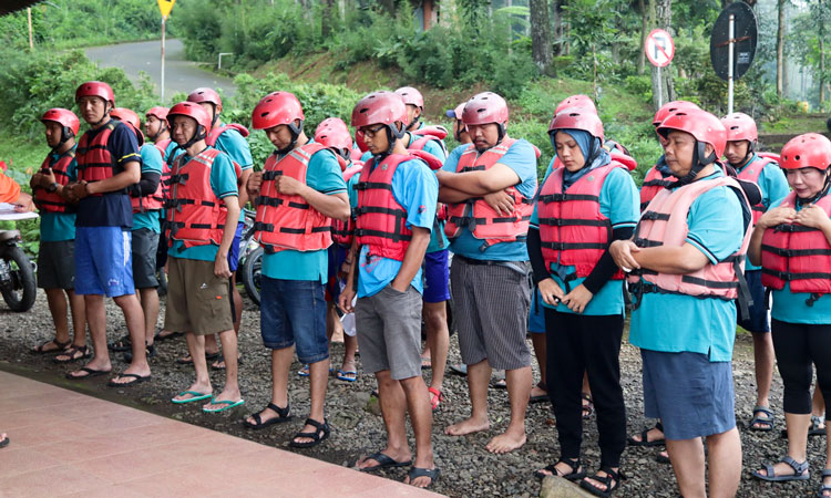 ATR-BPN-KEDIRI-RAFTING-DI-PACET