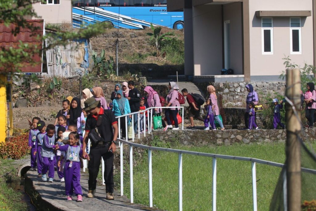 Outbound Anak Mojokerto di Taman Kelinci padusan