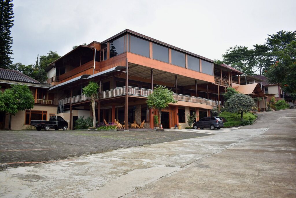 Paket Outbound Spesial di Hotel Arayanna Trawas Mojokerto